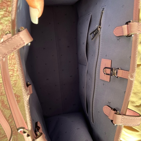 Louis Vuitton OnTheGo GM Monogram Escale Pastel - Picture 8 of 15